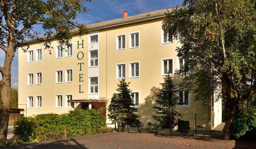 Hotel Orient Загреб Экстерьер фото